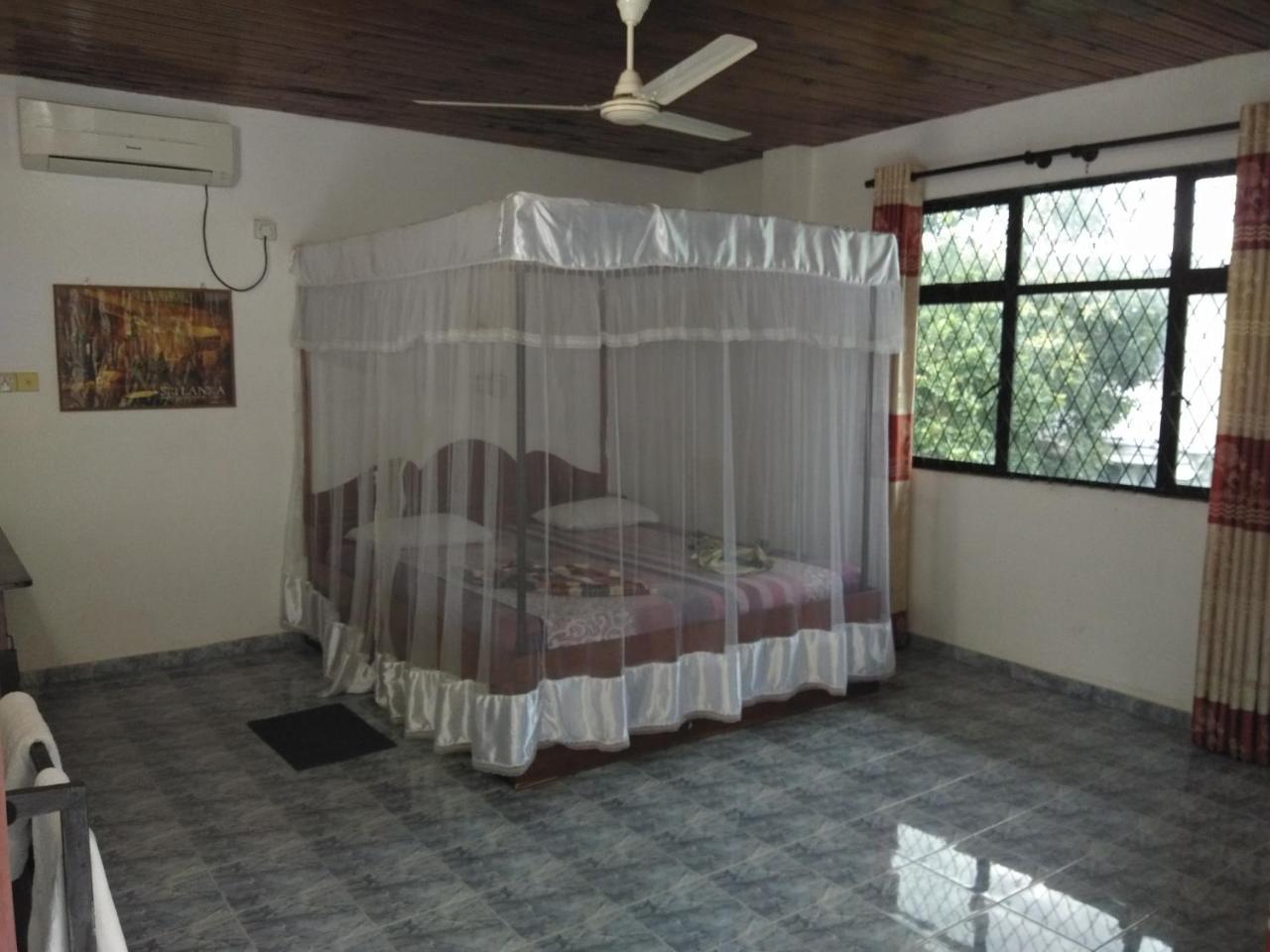 Rock House Unawatuna Exterior foto